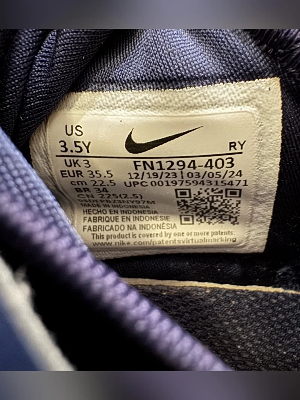 Nike Girls Navy and White Slip-On Sneakers with Logo Strap